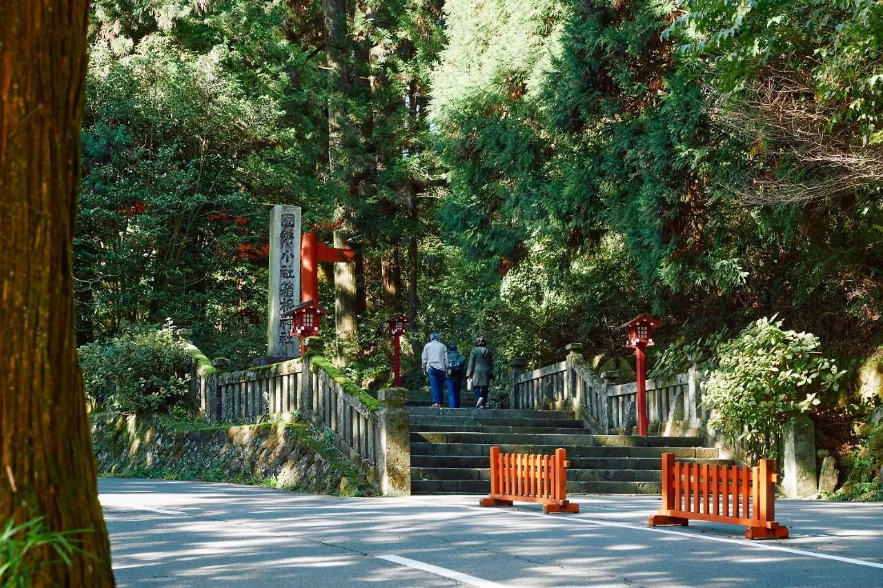 Villa Hakone Kabuto 古民家旅館 150平米 バス停迄一分 準天然温泉 最大12名