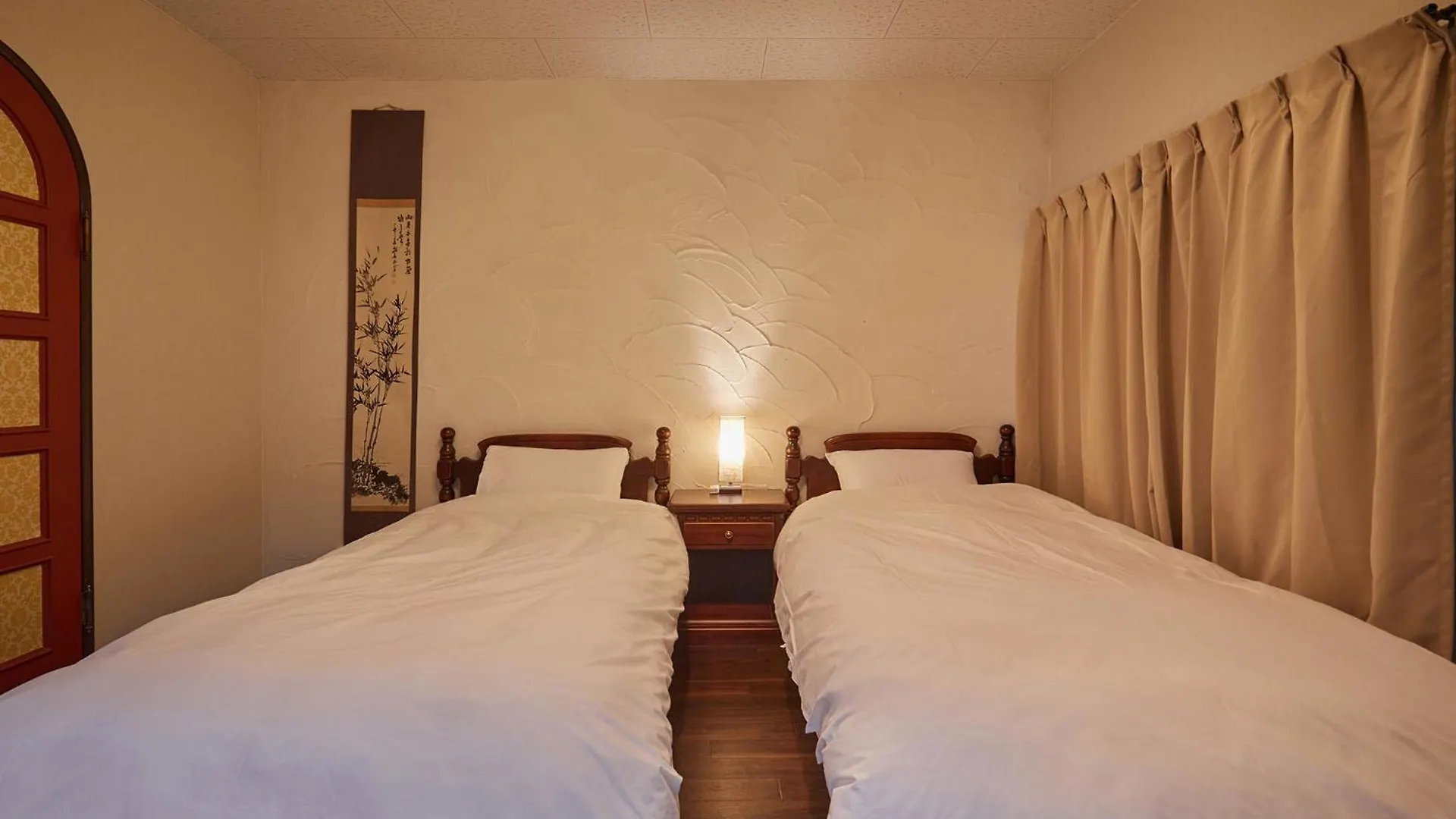 Villa Hakone Kabuto 古民家旅館 150平米 バス停迄一分 準天然温泉 最大12名 Japan